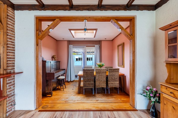 Foto - Te koop: Ruime hoekwoning met potentie!